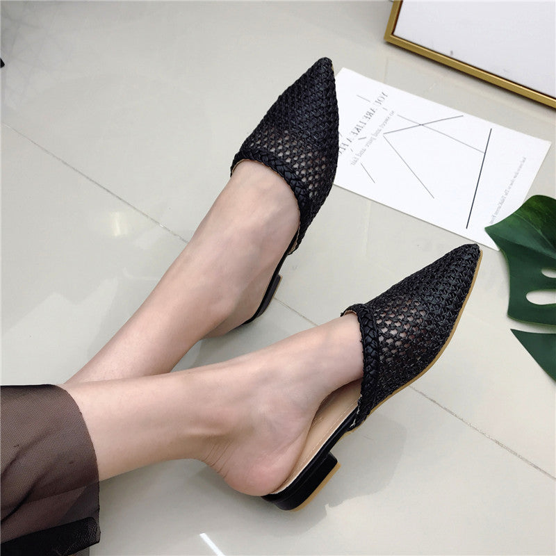 Mesh breathable pointed sandals