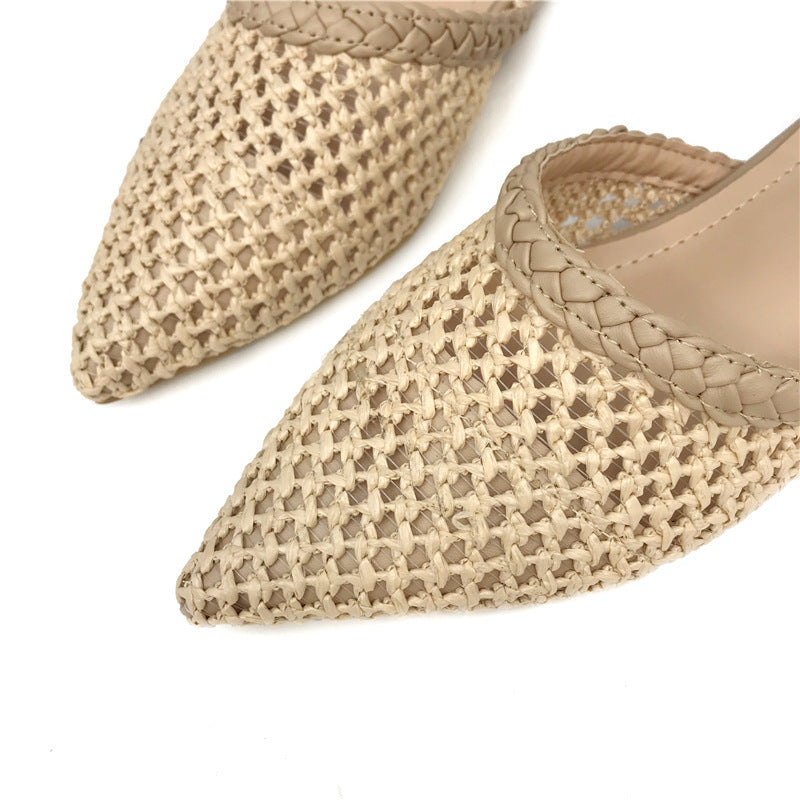 Mesh breathable pointed sandals