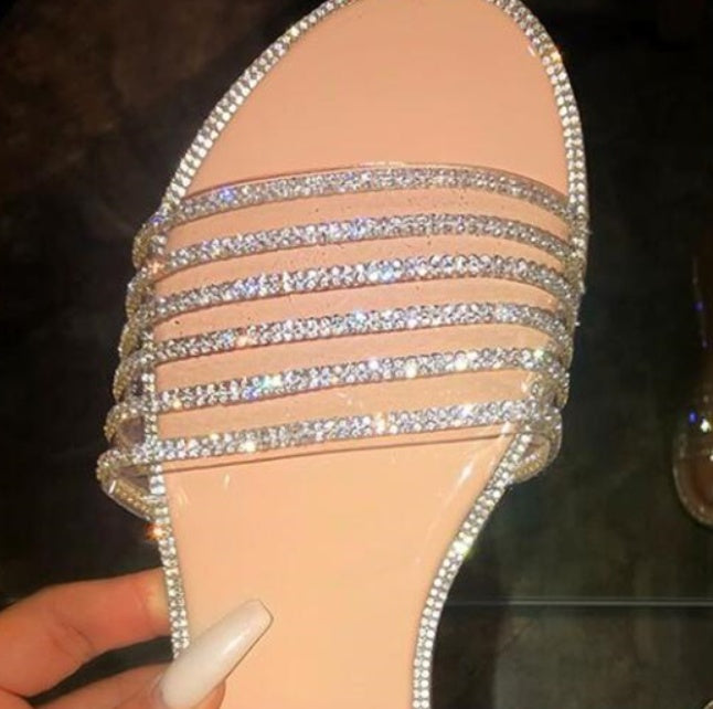 Size transparent flat sandals