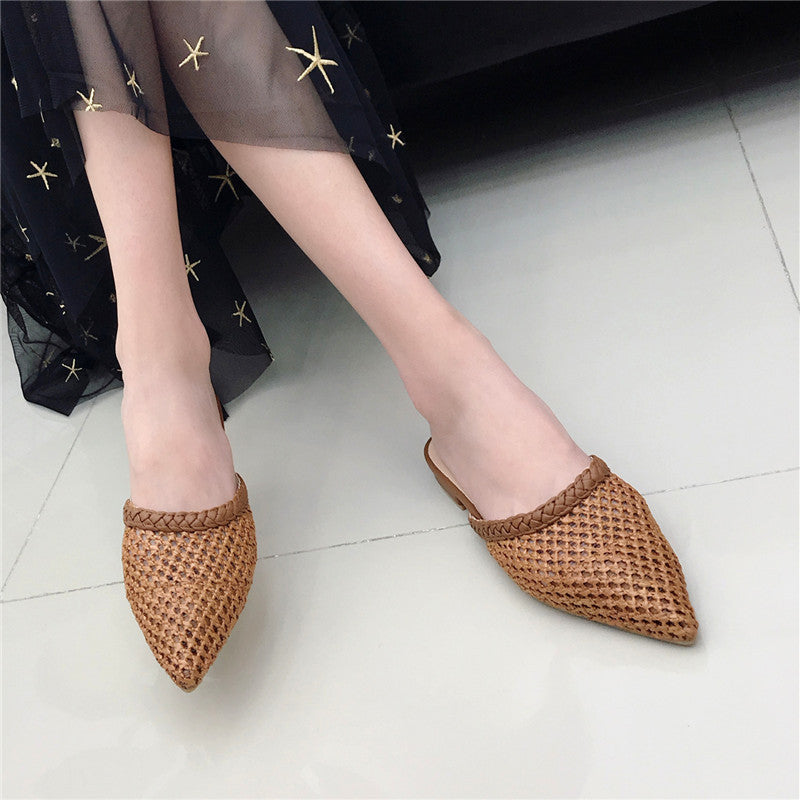 Mesh breathable pointed sandals