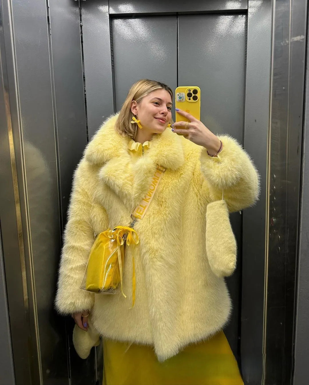 TARUXY 2025 Winter Imitation Fox Fur Mid-length Coat For Women Fashion Artificial Lapel Thicken Streetwear Faux Fur Jacket Lady
